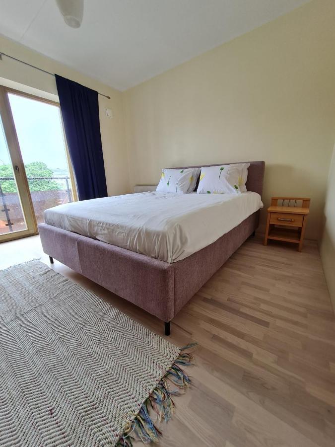 Cozy One Bedroom Apartment In City Center Tallinn Exterior foto