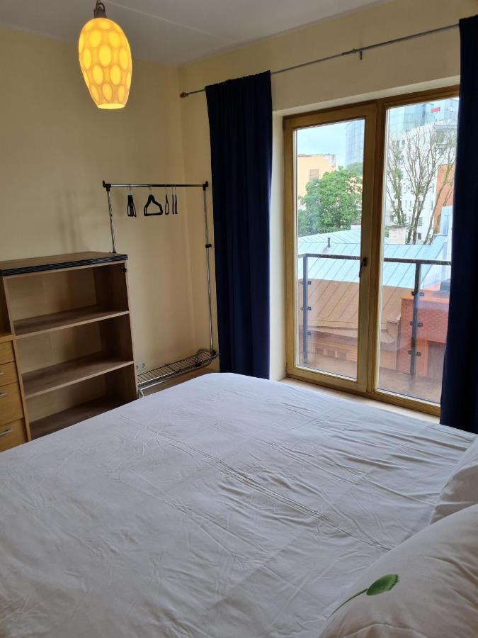 Cozy One Bedroom Apartment In City Center Tallinn Exterior foto
