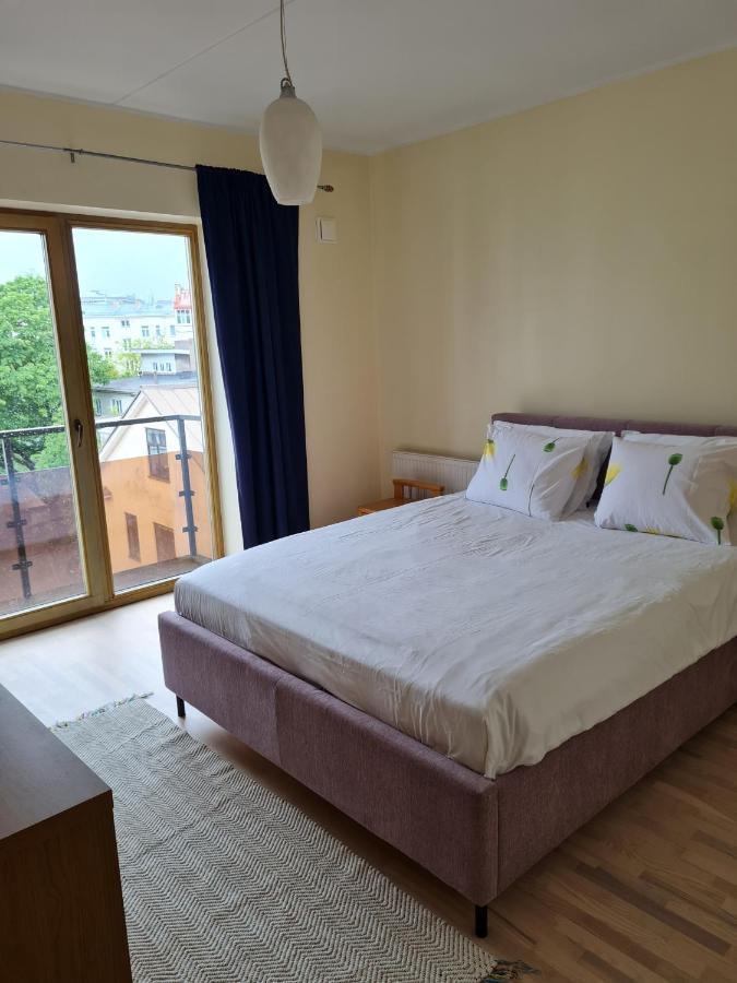 Cozy One Bedroom Apartment In City Center Tallinn Exterior foto