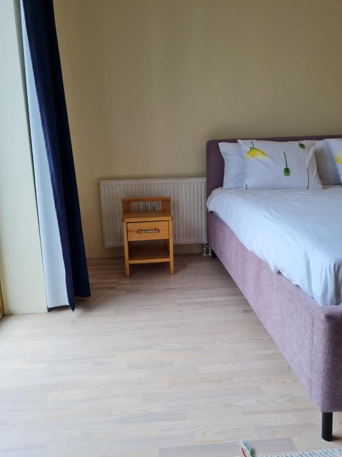 Cozy One Bedroom Apartment In City Center Tallinn Exterior foto